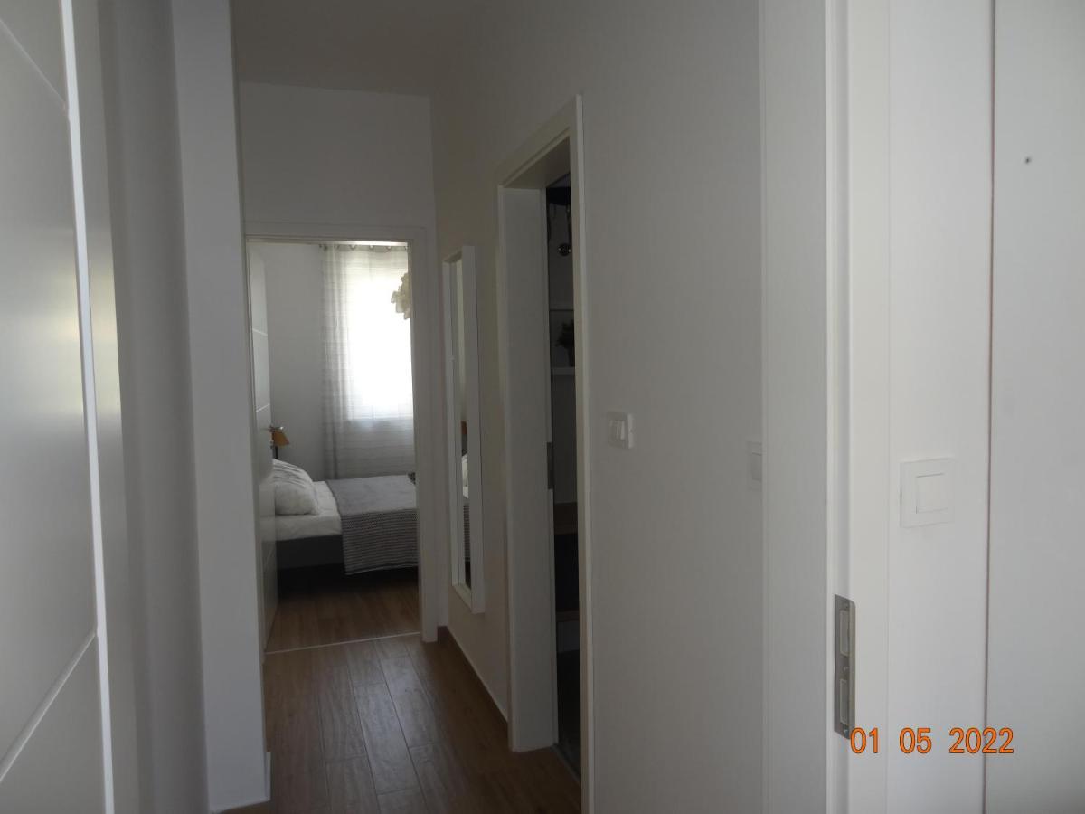 Apartamento Fantazija Vodice Exterior foto